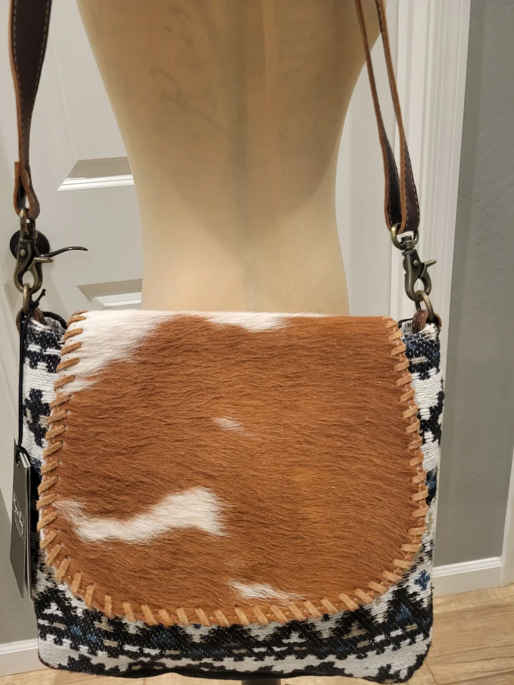 NWT Myra Bag Brown & White Cowhide, Western - Boho Shoulder Satchel - Picture 2 of 11